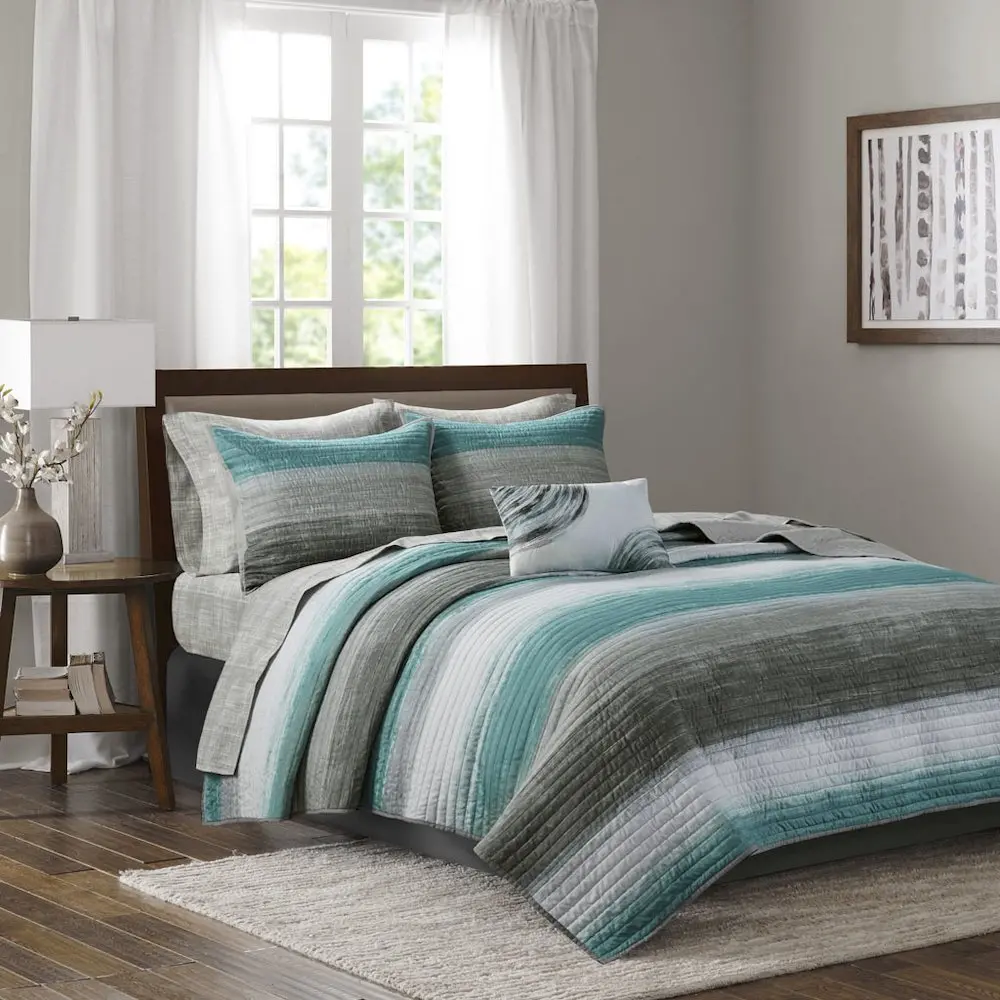 8 Piece Quilt Set with Cotton Bed Sheets - Image 9