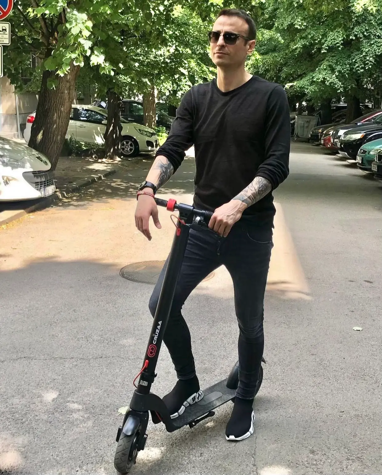The Official Cruzaa Commuta E-Scooter 45km Range - 25kmh Top Speed - ships from UK - Image 3