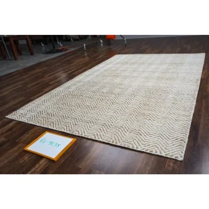 5' x 8' Hand-Woven Rectangle Rug